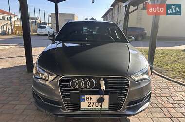 Хетчбек Audi A3 2016 в Рівному