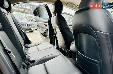 Седан Mazda 3 2023 в 