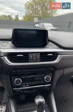 Седан Mazda 6 2017 в 