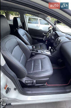 Позашляховик / Кросовер Nissan Qashqai 2009 в 