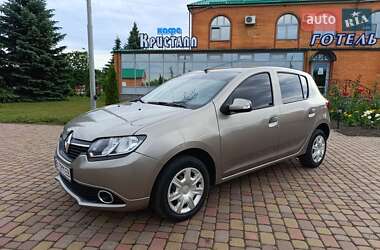 Хетчбек Renault Sandero 2013 в Хоролі