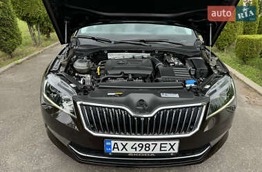 Ліфтбек Skoda Superb 2017 в 